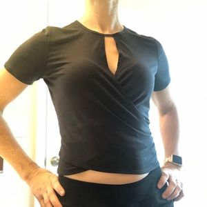 Lululemon Black faux wrap keyhole top Sz 6